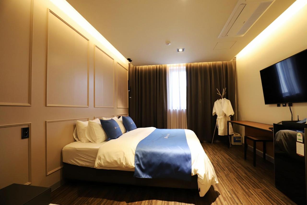 Chuncheon Hotel Bentley Exterior photo