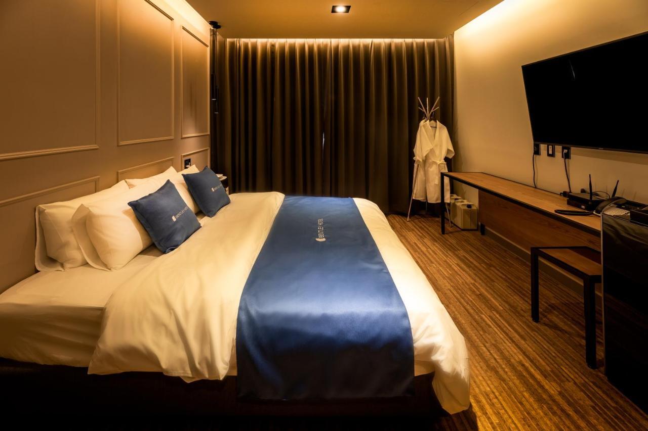 Chuncheon Hotel Bentley Exterior photo